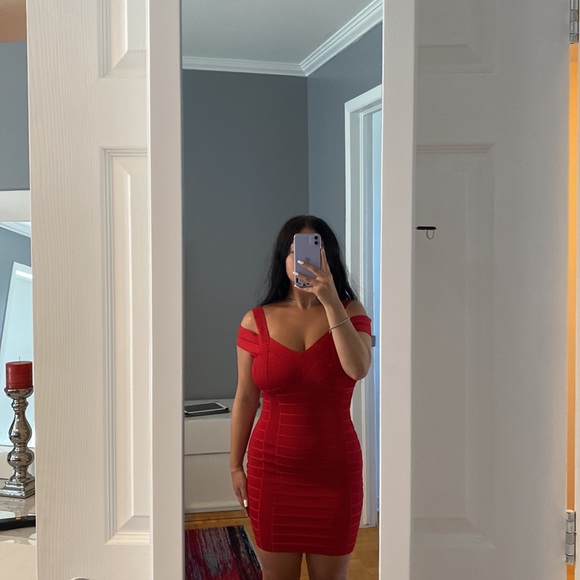 Sparkly red Guess Layla Bandage Dress. - Picture 3 of 7